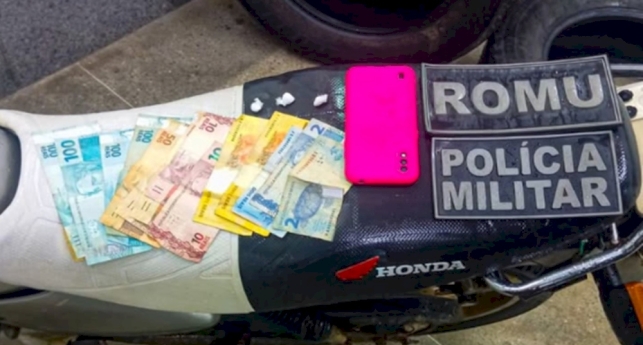 Polícia prende duas pessoas em Solonópole suspeitas de tráfico de drogas