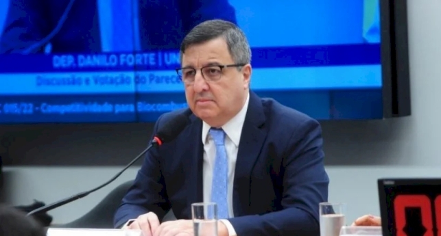 Disputa por vaga no TCU passa pelo Ceará: Danilo Forte intensifica articulações na Câmara