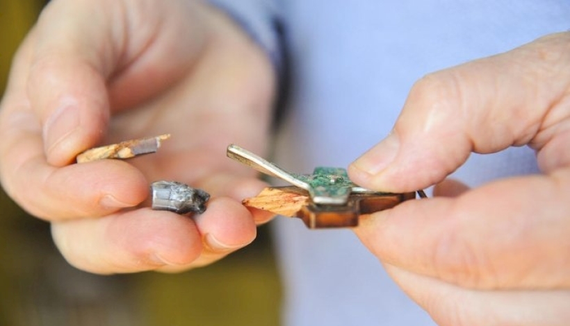 Bala acertou o padre mas foi amortecida pelo crucifixo