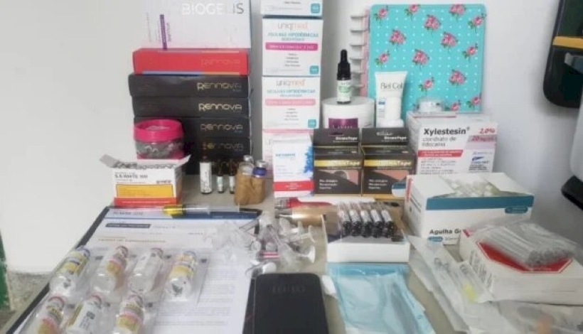 A Polícia Civil ainda apreendeu medicamentos