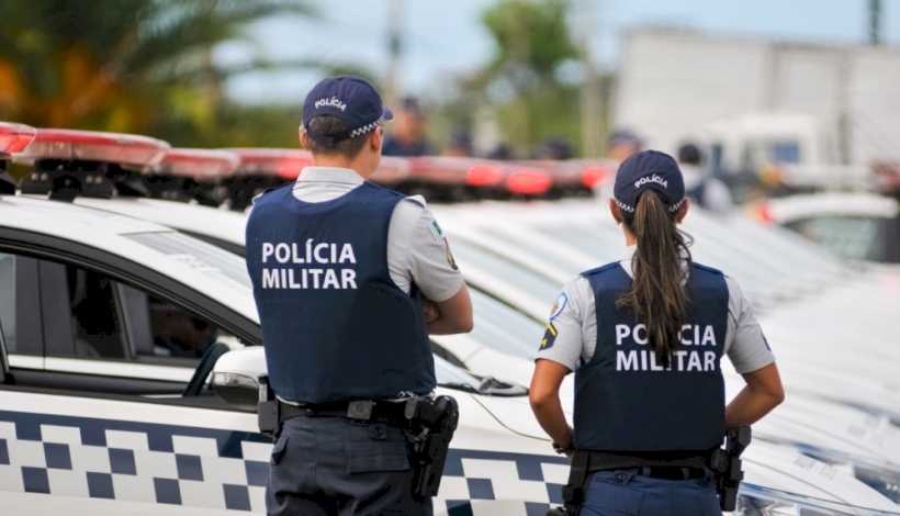 Dupla é presa por agredidr e tentar subornar PMs oferecendo R$ 20 mil em Canindé