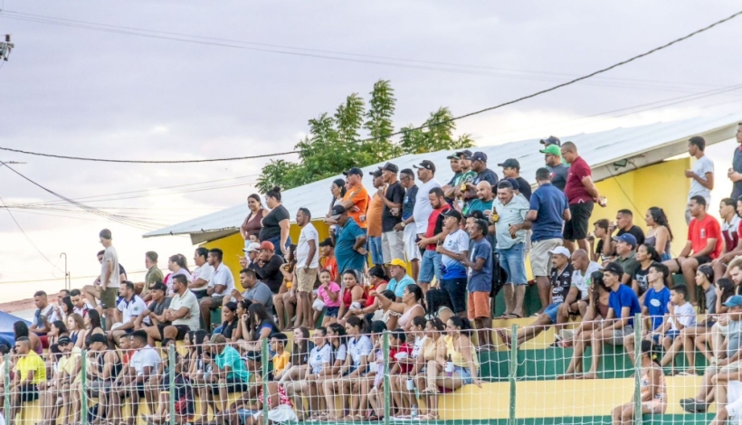 Jogos emocionantes e torcida empolgada