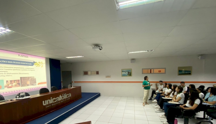 Participação na V Jornada de Farmácia do Sertão Central e IX Encontro de Plantas Medicinais, celebrando o Dia Nacional das Plantas Medicinais