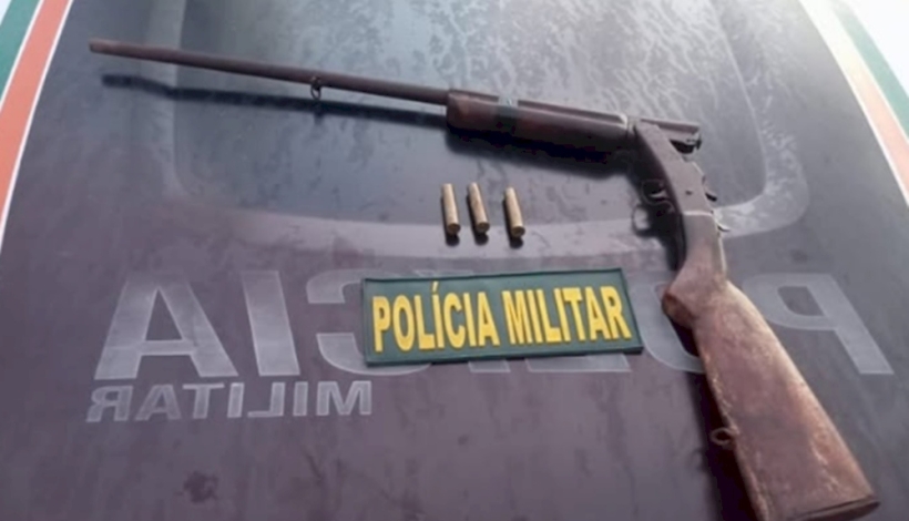 Material apreendido foi encaminhado à Delegacia de Polícia Civil para os procedimentos legais.