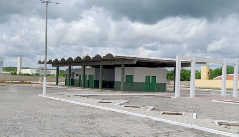 Previsão de Entrega: Finalização da Estrutura da Nova Rodoviária de Senador Pompeu está se Aproximando.