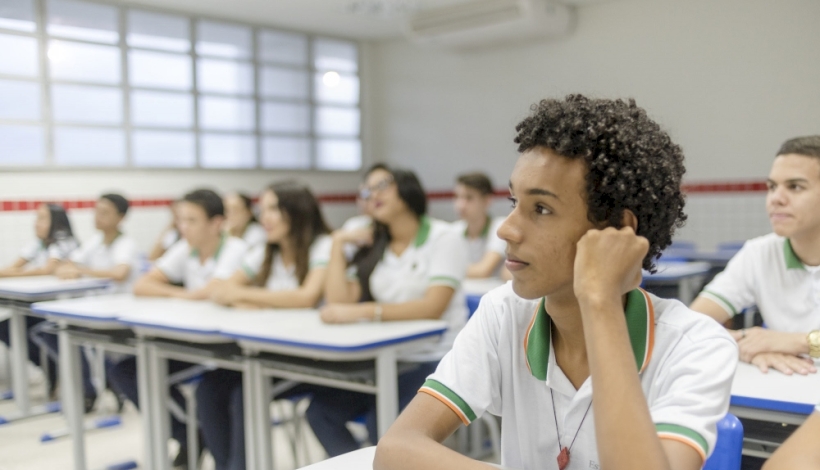 Escolas estão preparadas para receber alunos no segundo semestre.